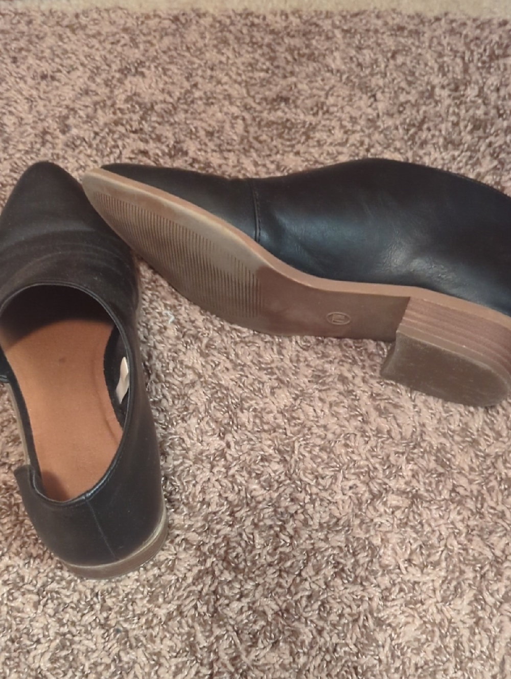 Universal Thread Black Pointed-Toe Low Heel Slip-Ons